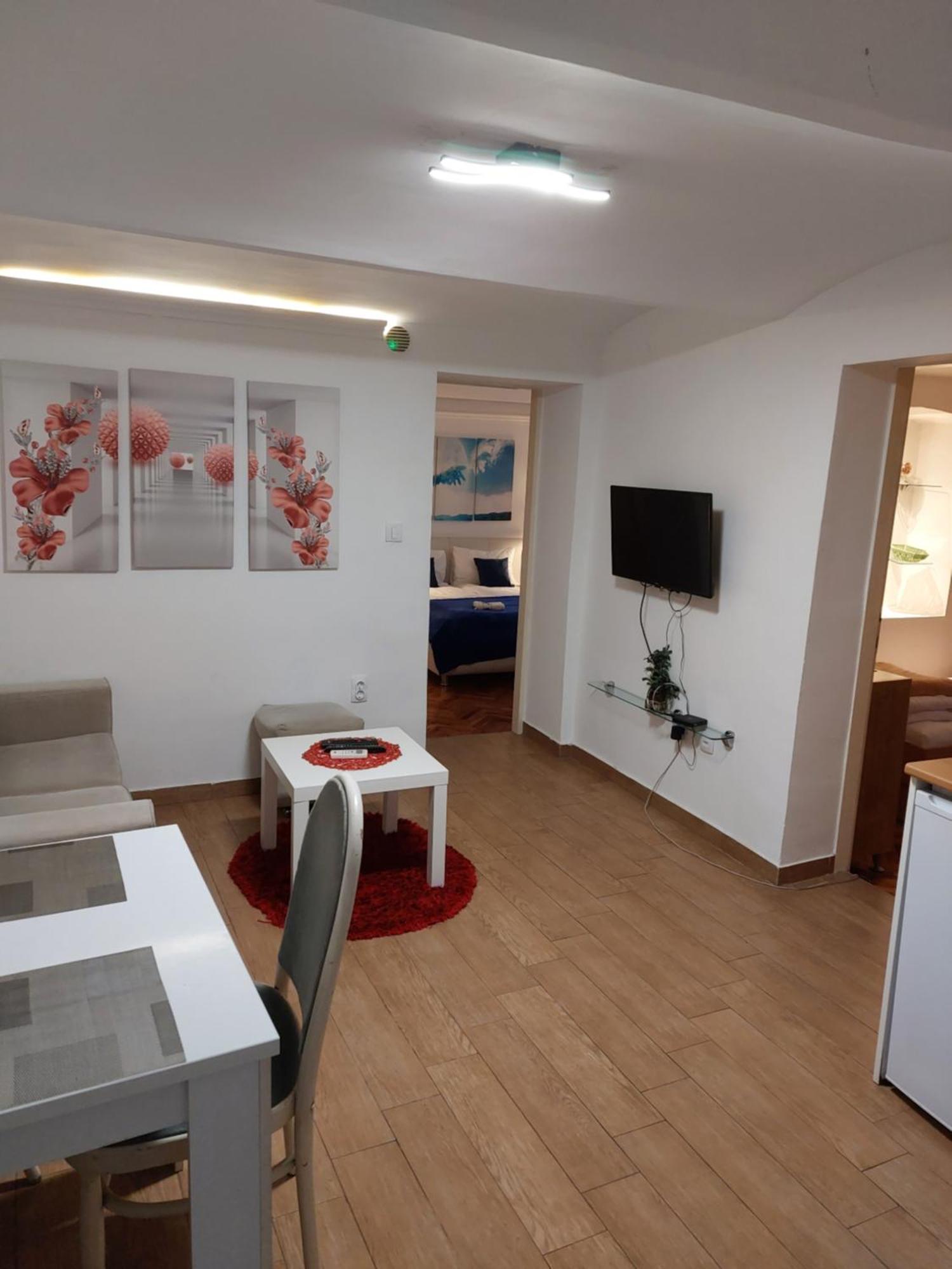 Inter Apartment Belgrade With Free Parking ภายนอก รูปภาพ